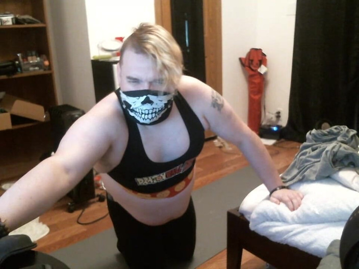 Roxxie rae page: बुलेट वाइब योग