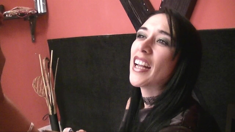 Mistress Lady Jenny: 새로운 가죽 부츠를 신은 고통 01.