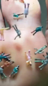 Pink Foxx Giantess เล่นเท้า