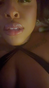 Sexy und verführerische neckerei einer dicken göttin! einfach kurvig und lecker