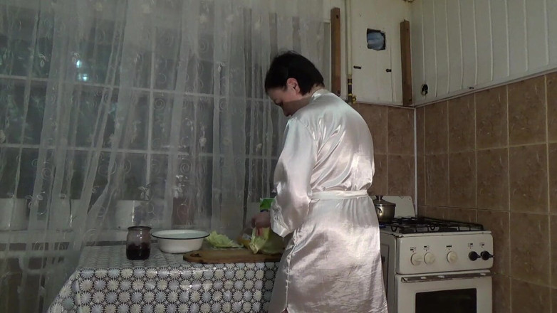 Sexy Milf: Sexy messy housewife with big tits ! JOI! Tits covering in...