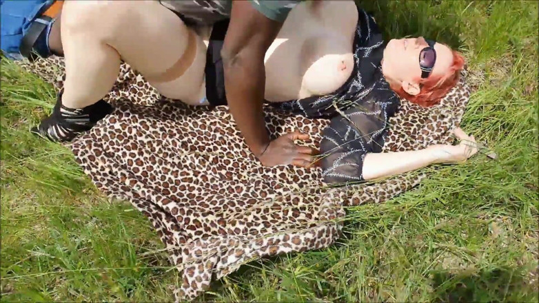 UserBitch1: Eu desejo um bebê negro