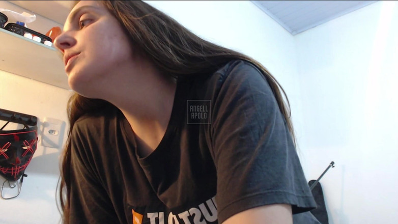 Angell Apolo: Bionda Con Un Grosso Sedere Che Balla Nella Stanza in...