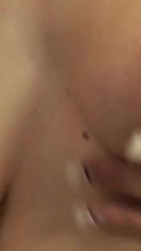 MILF salope chaude baisée fort et éjaculation avalée