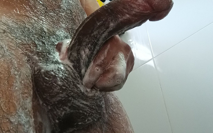 Tommhot: Stepdaddy Playing in the Shower with His Very Hard, Soapy...