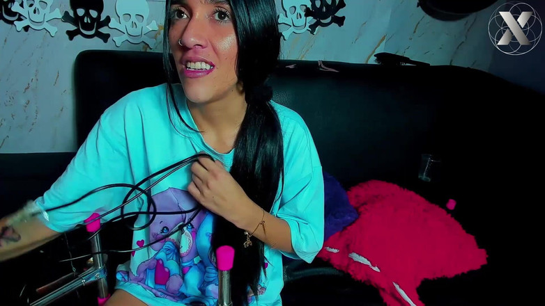 Feet Lovers club: Jätte Dildo I Min Trånga Fitta