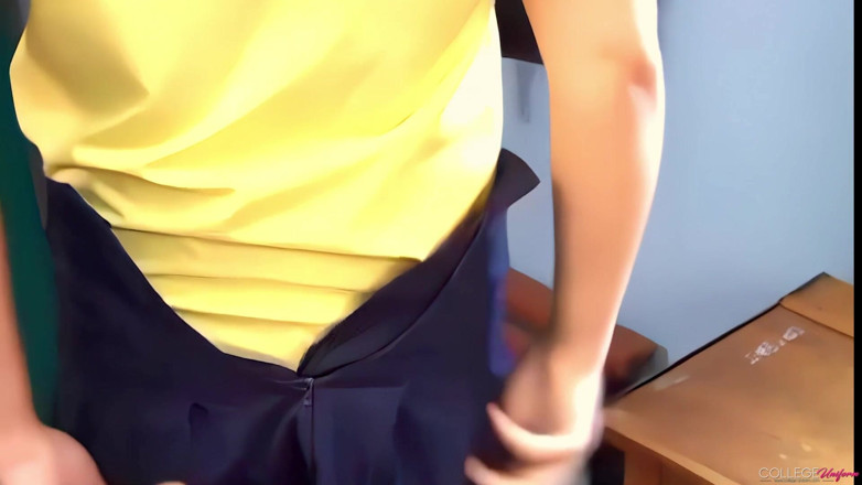 College Uniform: Provocación En El Aula Con Samantha Buxton