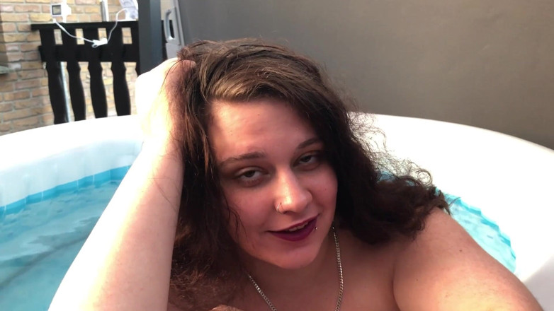 AmateurBBW: Would like more ?