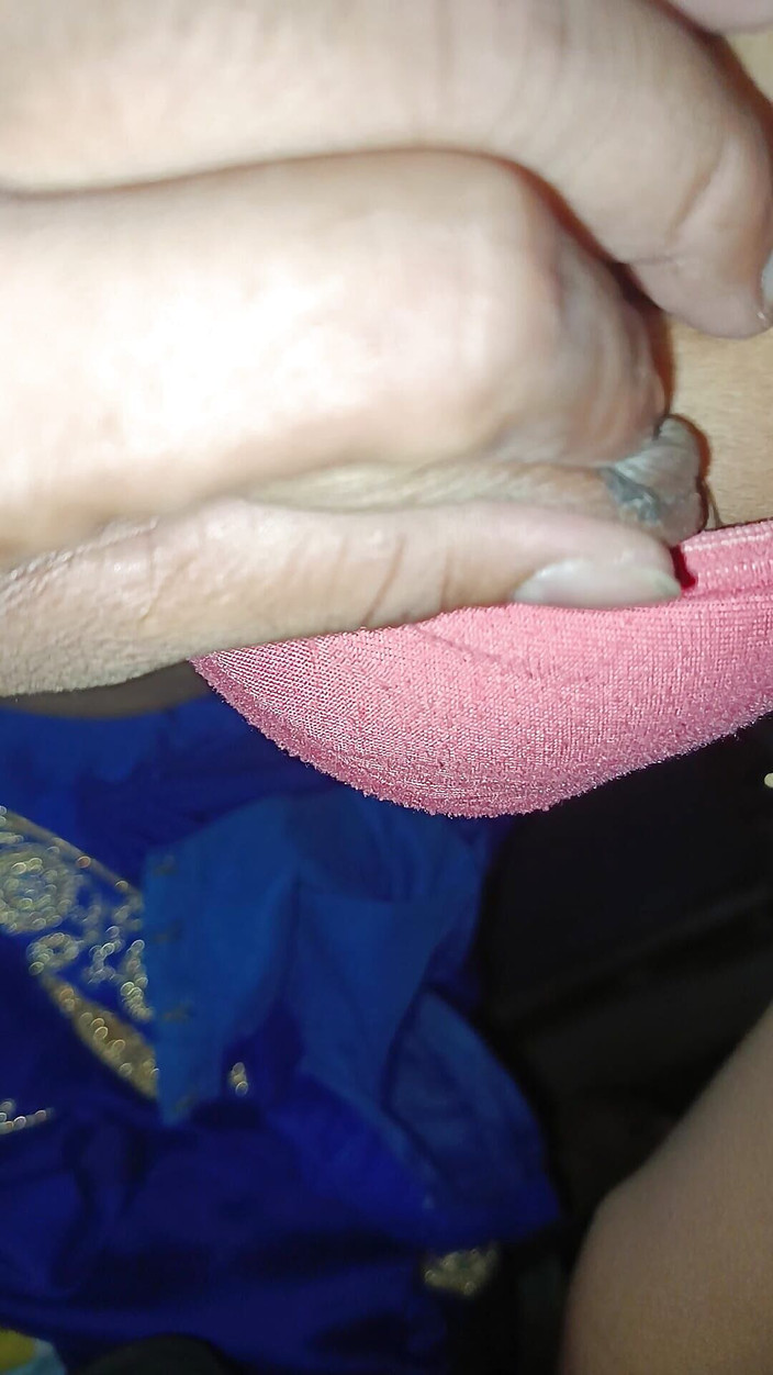 Rachna bhaabhi sex: Seks romantis rachna si tante seksi india dientot habis-habisan sama...