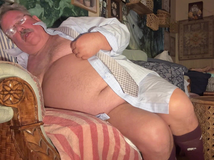 Hand-Free-Daddy-Chub: Hong Konglu şişman işadamı faphouse'da göreceğiniz en büyük ellere ücretsiz döle sahip