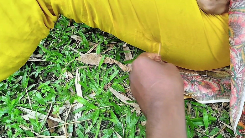 NixLeno: Venkovní sex indická vesnická dívka tvrdě šuká s přítelem XXX video