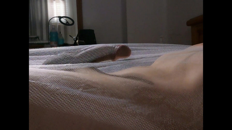 Cool Body: Aku membeli beberapa lembar transparan supaya kamu bisa menikmati mimpiku...