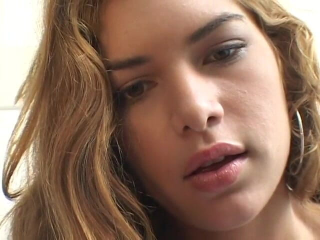 BBC Fantasies: Ragazza carina si fa sondare il suo buco del culo