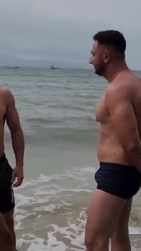 Encontrei Com dois Gostosos Na Seso E O Teso Foi à Grande Que Dei Ali Mesmo Pra Eles