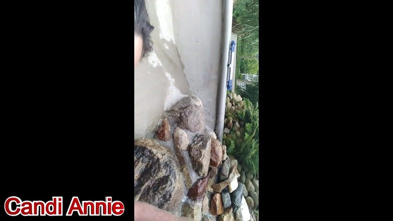 Candi Annie: Candi annie si tante seksi lagi asik telan sperma di...