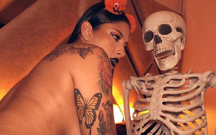 Max Cartel: ブードゥー教の女の子がめちゃくちゃアップ彼女の大きなお尻