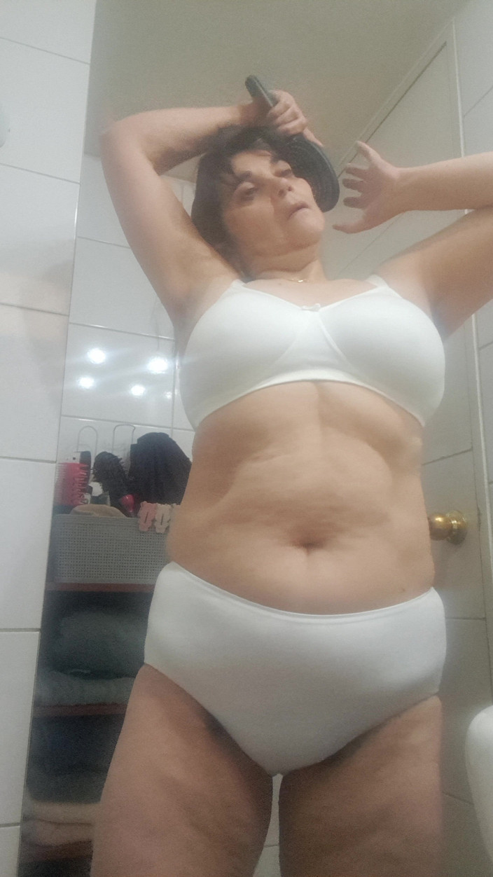 Mommy big hairy pussy: Lencería de madrastra talla grande