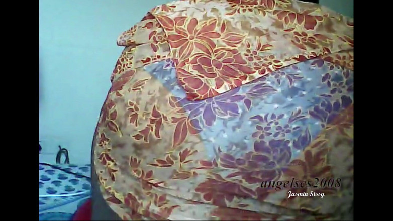 angelscs2008: Индийский шмель с большой задницей Jasmin транссексуал-транссексуал в Сари Лифчик светит большой задницей