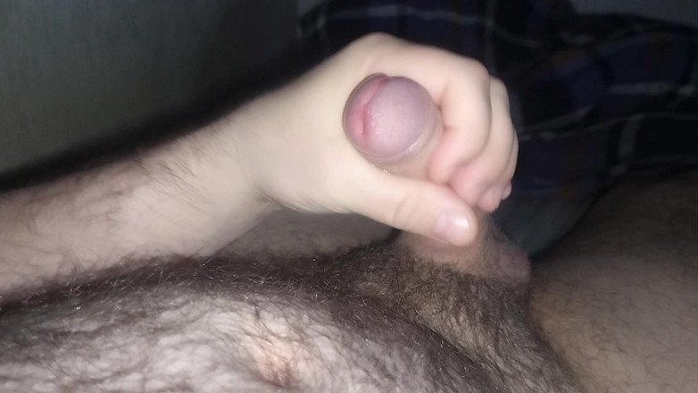 Uhri: सोने से पहले मैं बिस्तर में लंड हिलाती हूं।