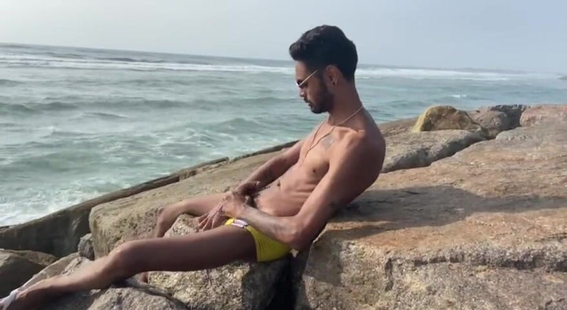 arabeputo: Magrelo Do Pau Grande Punheta на пляже