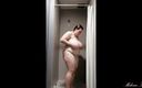 Melonie Kares: Bộ ngực sudsy trong phòng tắm tại nơi làm việc