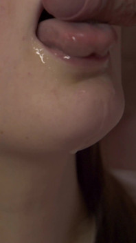 , super close-up, in de mond