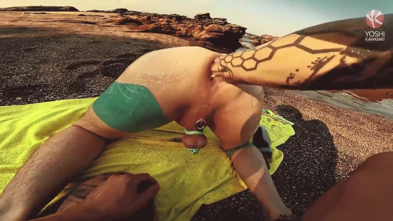 Yoshi Kawasaki XXX: Yoshikawasakixxx - Yoshi Kawasaki rozciąga Axel Abysse Hole