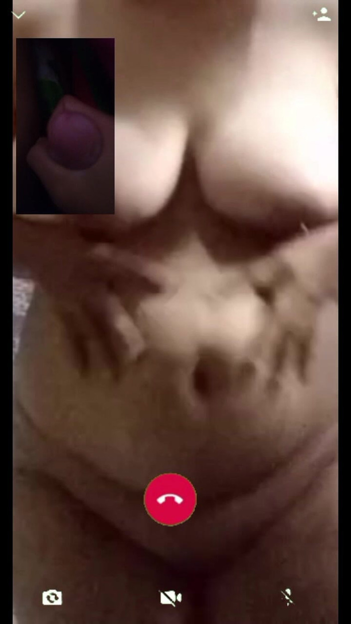 Claraidn: Seks panggilan video dengan isteri jiran Ahh teteknya benar-benar menggoda...