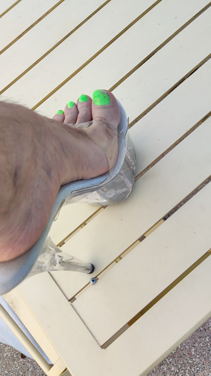 Mutsakin: Vysoké podpatky