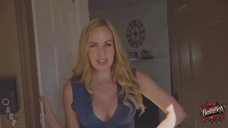 Busty Bexx: Tante seksi ini dientot habis-habisan sama gibby the clown &amp;sierra spunk
