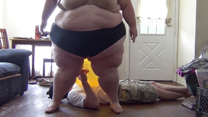 Full Weight Productions: La palla inarrestabile & Miss GG