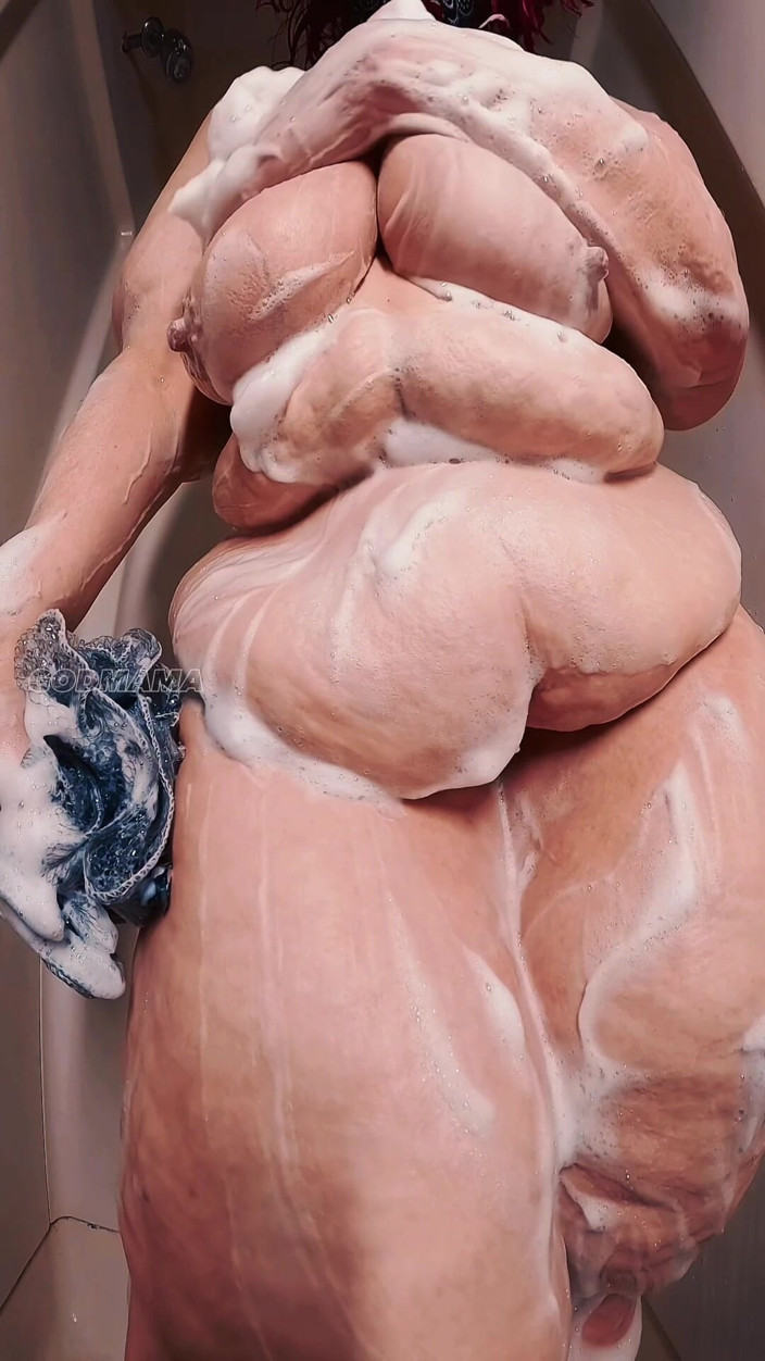 GODMAMA: 섹시한 SSBBW 샤워와 쉐이크