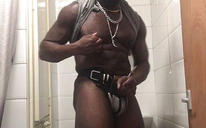 Black Muscle: Black bodybuilder intense edging and solo nipple play