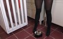 Femdom Austria: Cage slave has to drink piss after electro punishment!