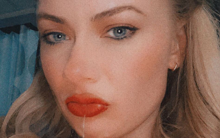 MARGOT HARLEY: 彼女ができない、やらない、そして彼女が試みても自然ではないように、あなたを甘やかさせてください