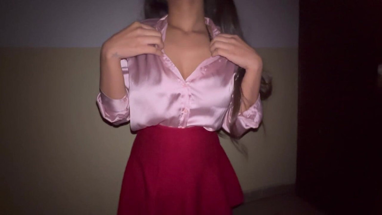 Dashing Danish: Hetaste Strip Dance av Sofia