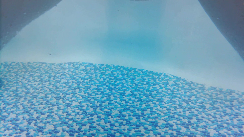 SimoneLive1: Ikut kami ke kolam renang