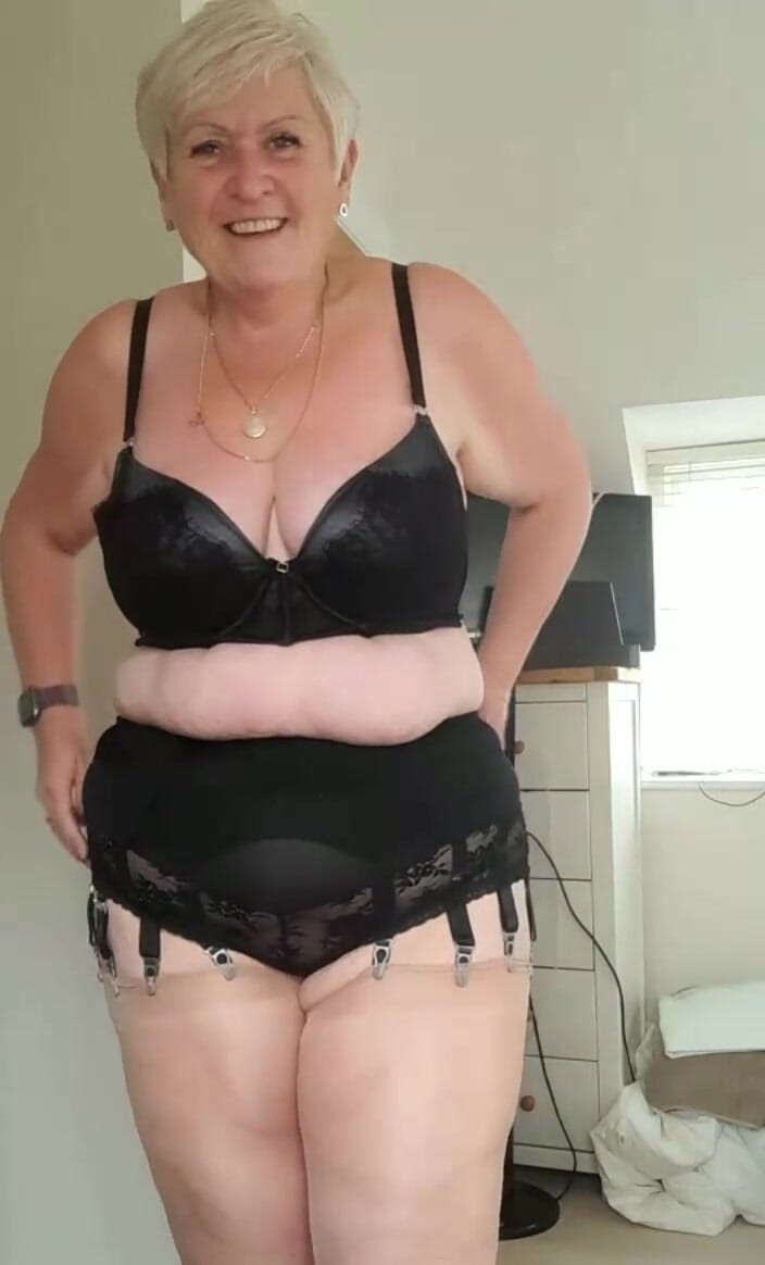 Uk Joolz: Hai să ieșim împreună!