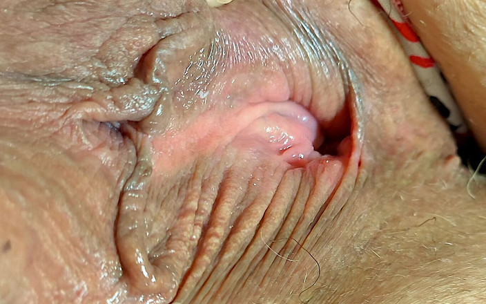 Big juicy ass booty clapper & jamdown: Blanke oma met dikke kont traint en toont haar dikke...