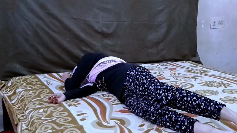 Desifilmy45: Primul videoclip sexual cu pizdă strâmtă desi sex