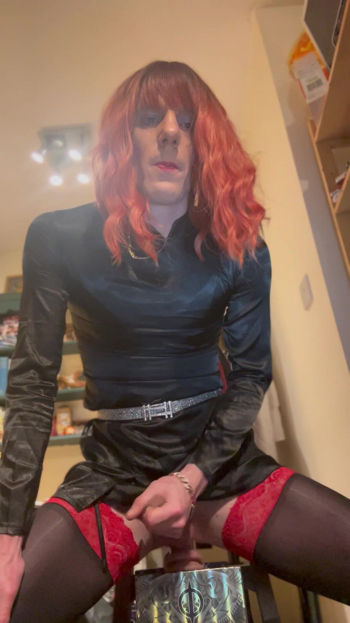 Jessica silk: Jess Silk cưỡi cu giả