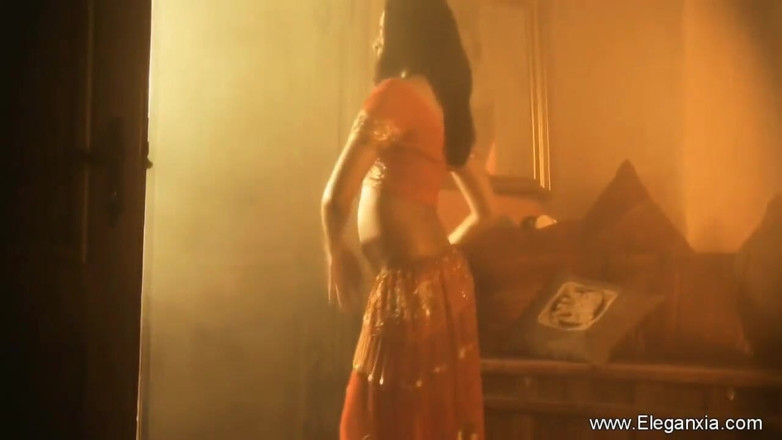 Eleganxia: Indian chick shows off her body while stripping