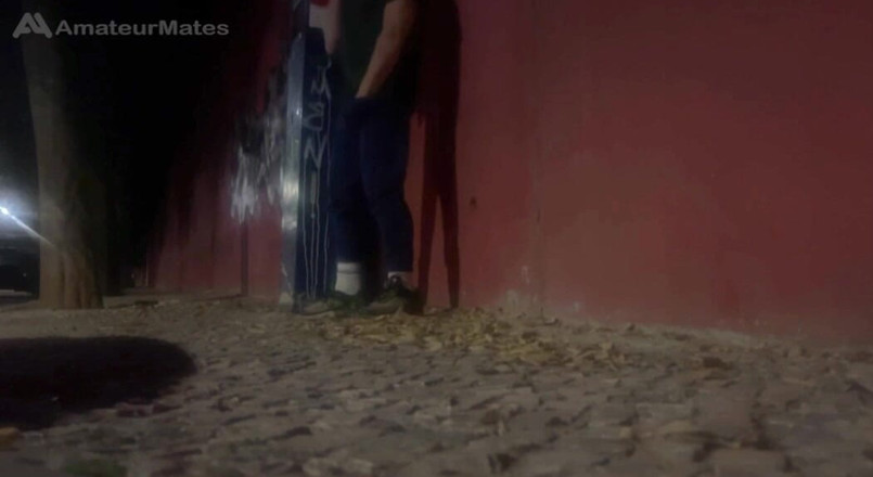 AmateurMates: Întâlnire de amatori de pe stradă cu băieți excitați