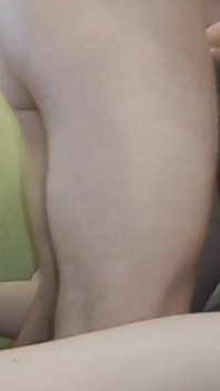 Une grosse bite m'a baisée par la chatte