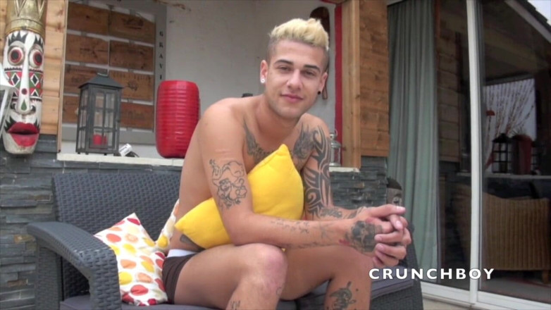 Crunch Boy: Xavio fucked by the Mickey Taylor