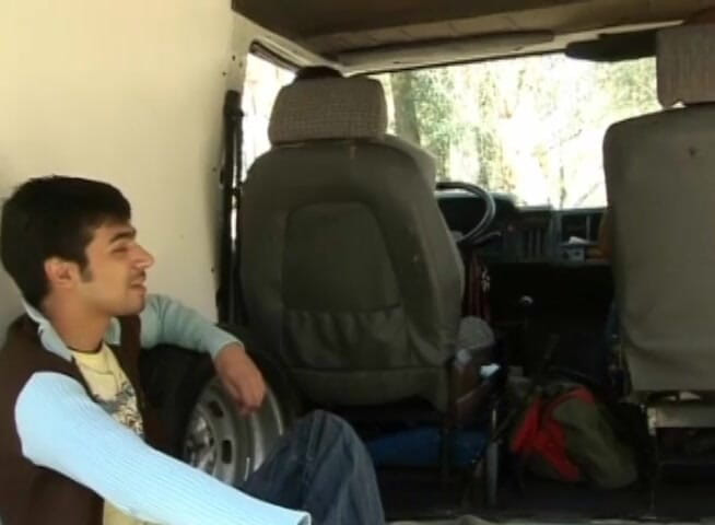 Bad Boyz: What fantastic gay threesome in the car