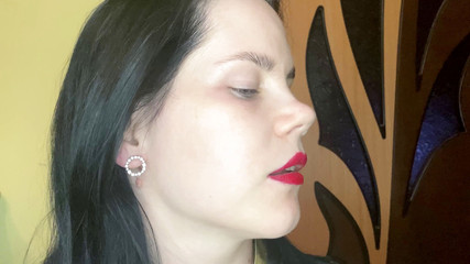 Anna Sky: Wanita gergasi dalam mo perlahan dan 4K