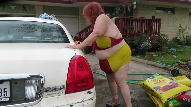 BBW nurse Vicki adventures with friends: BBW car wash more flashing nurse VICKI BBW big as...
