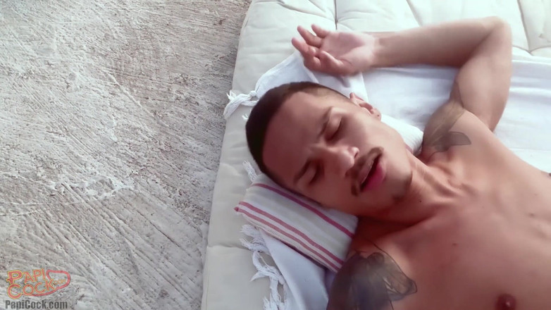 Papi Cock: Kaue Dantas + Miguel Salles - sexo en el techo