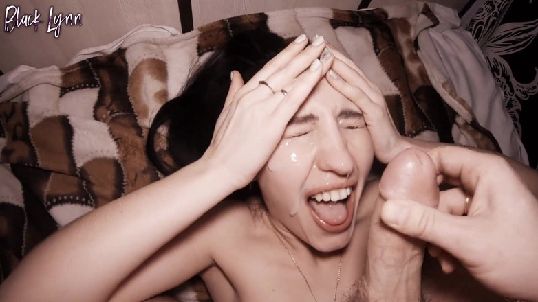 YSP Studio: Брюнетка тінка з блідою дупою смокче і катається на члені і отримує величезний камшот на обличчя - відео від першої особи - Чорна Лінн